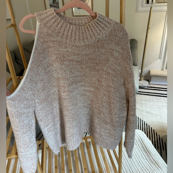 Express pink shimmer sweater with cold shoulder - Picture 1 of 4
